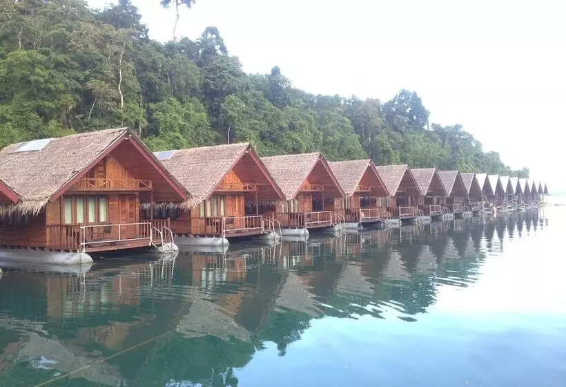 ホテル Keeree Tara Chiewlarn Resort