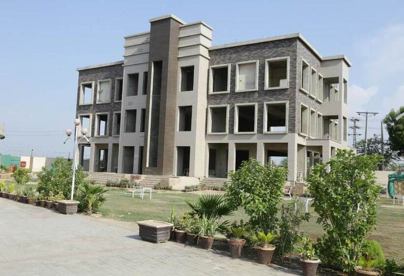 Midway Hotel & Resturant