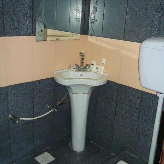 Midway Hotel & Resturant