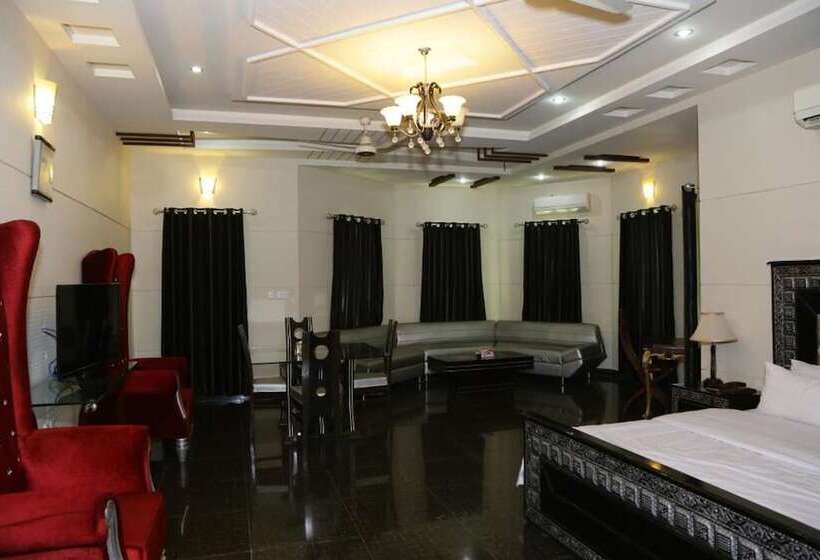 Midway Hotel & Resturant