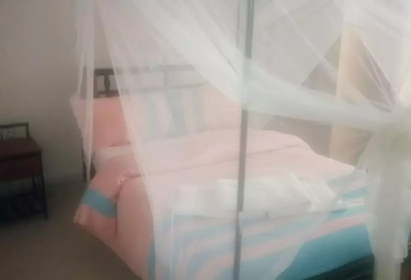 هتل Neptune Winds