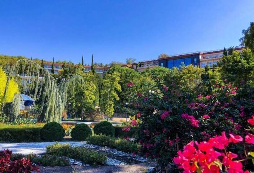 בית מלון כפרי Odisseya Resort