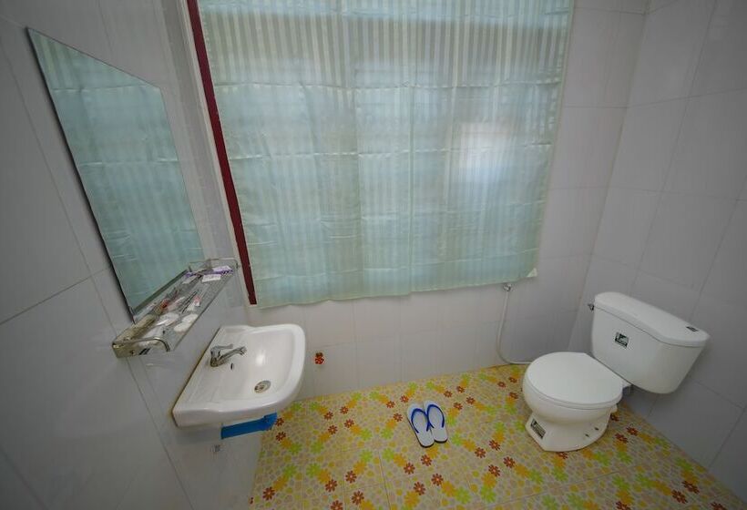 هتل Thit Sar Shin Guest House