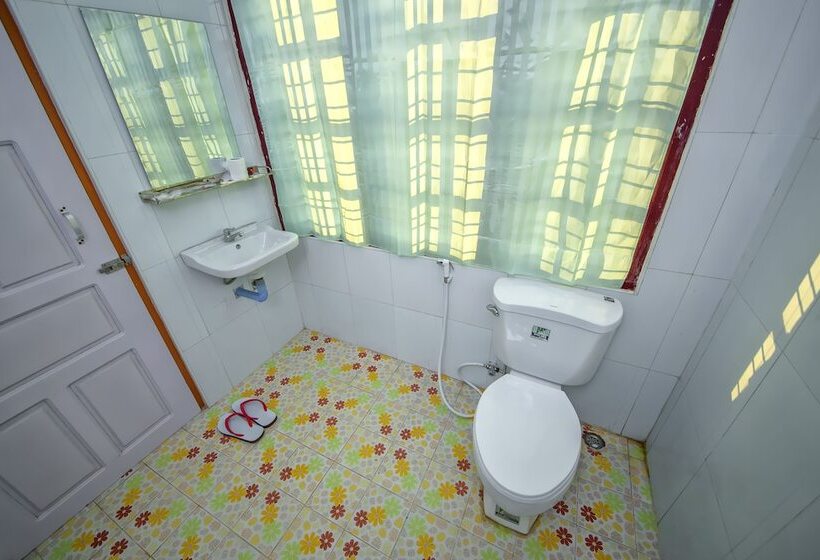 هتل Thit Sar Shin Guest House