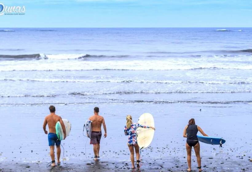 هاستل Las Dunas Surf Resort