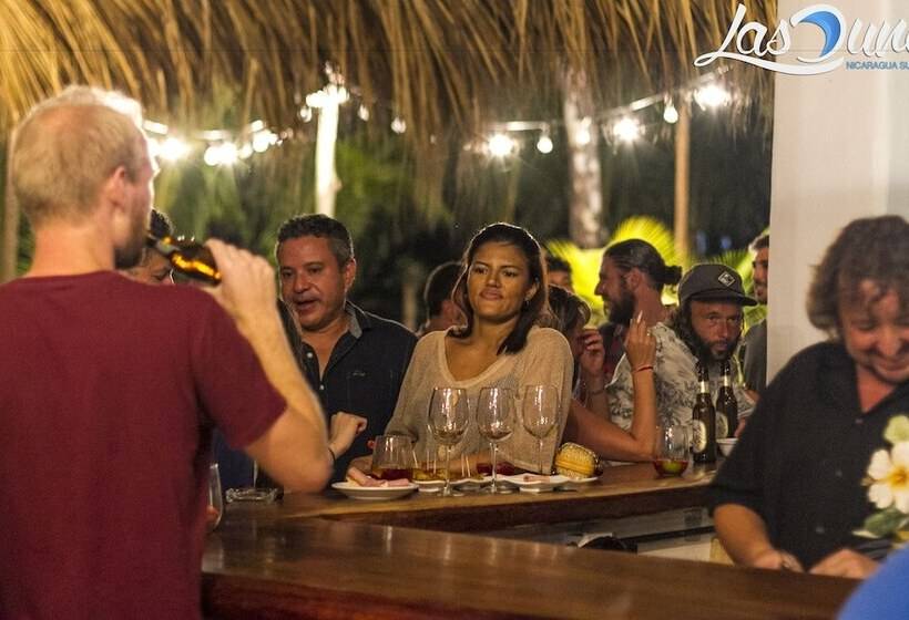 هاستل Las Dunas Surf Resort