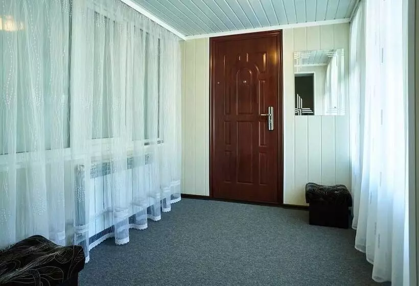 ペンション Boryspil Airport Sleep&fly Guesthouse