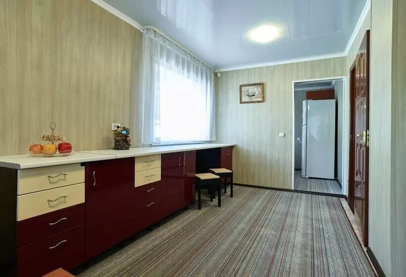 ペンション Boryspil Airport Sleep&fly Guesthouse