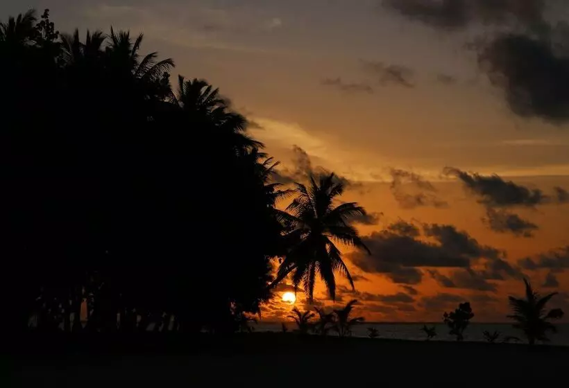 پانسیون Mathiveri Lodge