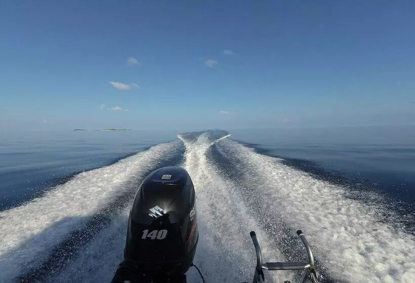 پانسیون Mathiveri Lodge