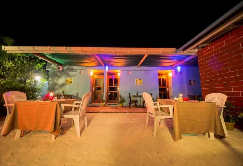 پانسیون Mathiveri Lodge