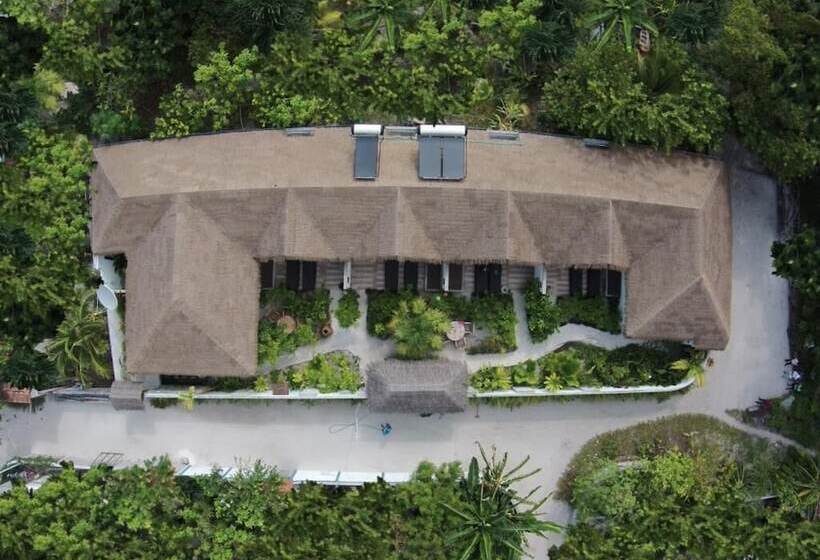 پانسیون Nolhi Escape