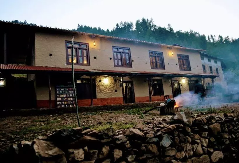 پانسیون Retreat At Damaar