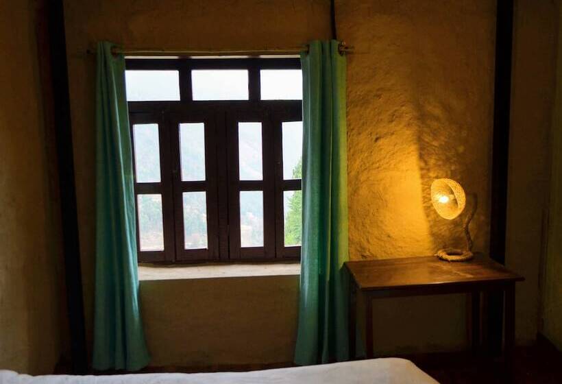 پانسیون Retreat At Damaar