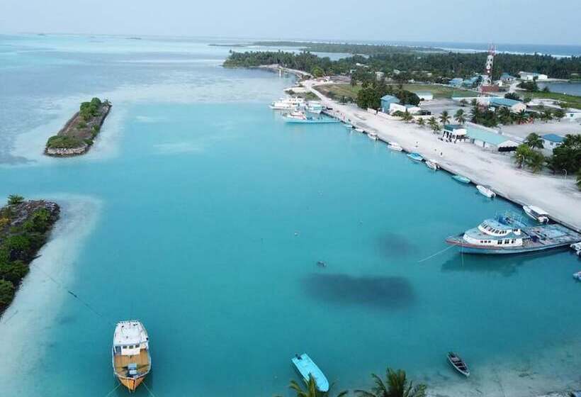 پانسیون Small Island Lodge