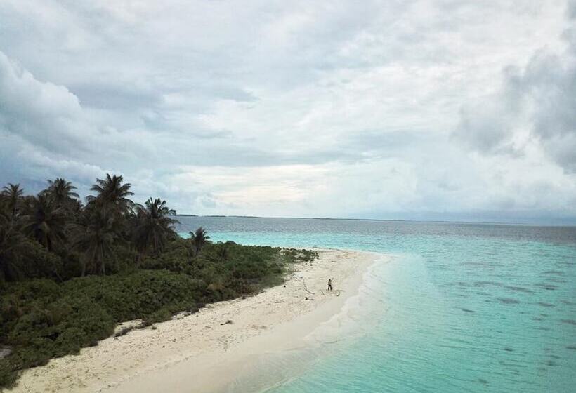 پانسیون Small Island Lodge