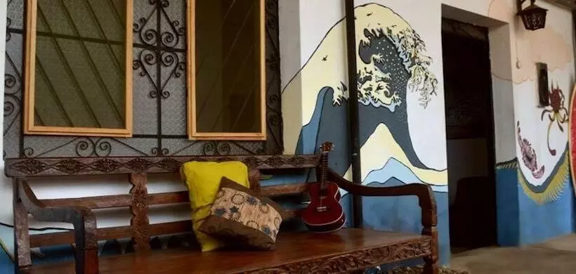 Taroland   Hostel