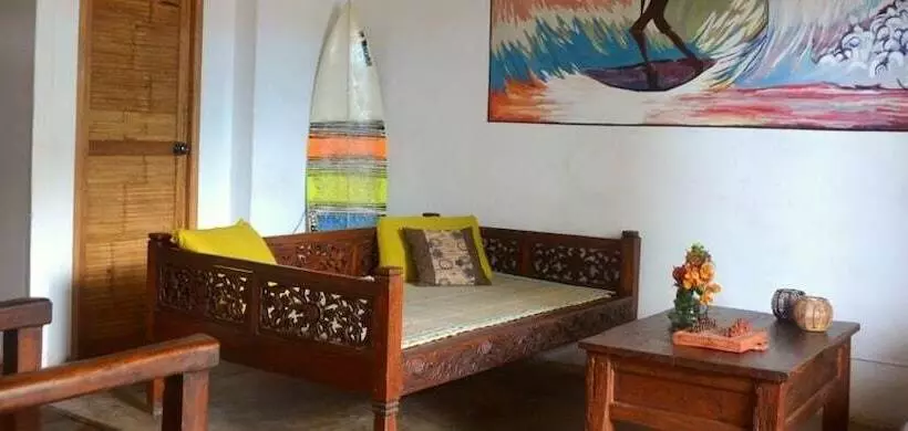 Taroland   Hostel