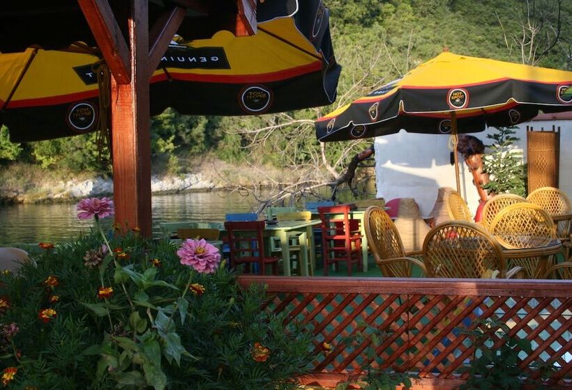 Agva Motel Tahir   Adults Only