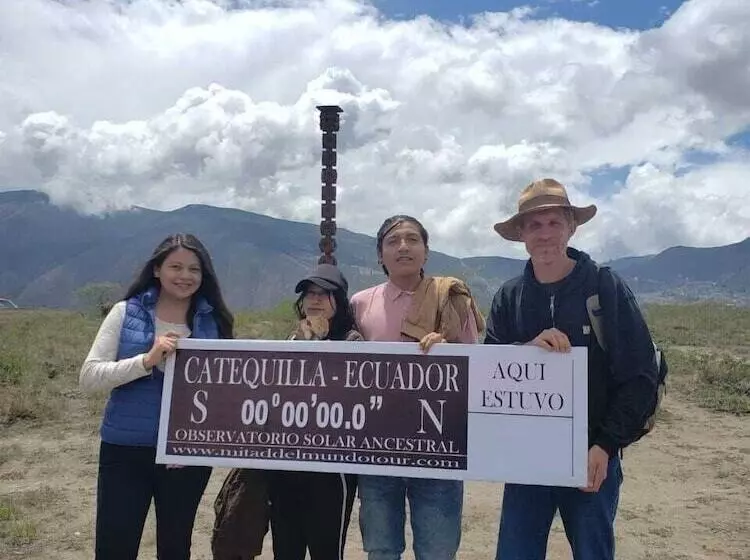 Retkeilymaja Hostal Davinci Mitad Del Mundo