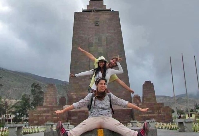 Hostel Hostal Davinci Mitad Del Mundo