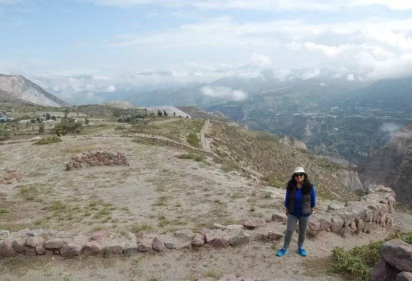 Retkeilymaja Hostal Davinci Mitad Del Mundo