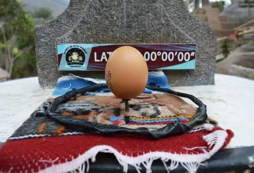 Retkeilymaja Hostal Davinci Mitad Del Mundo