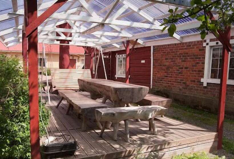 Anttilan Tila   Kartano Hostel