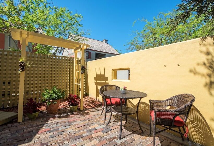 مبيت وإفطار Agustin Inn