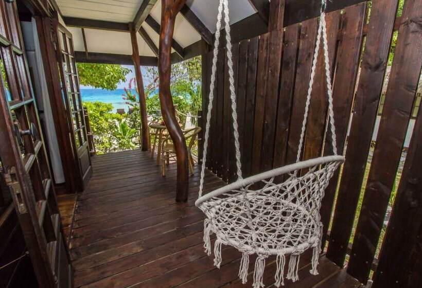 تختخواب و صبحانه Le Coconut Lodge