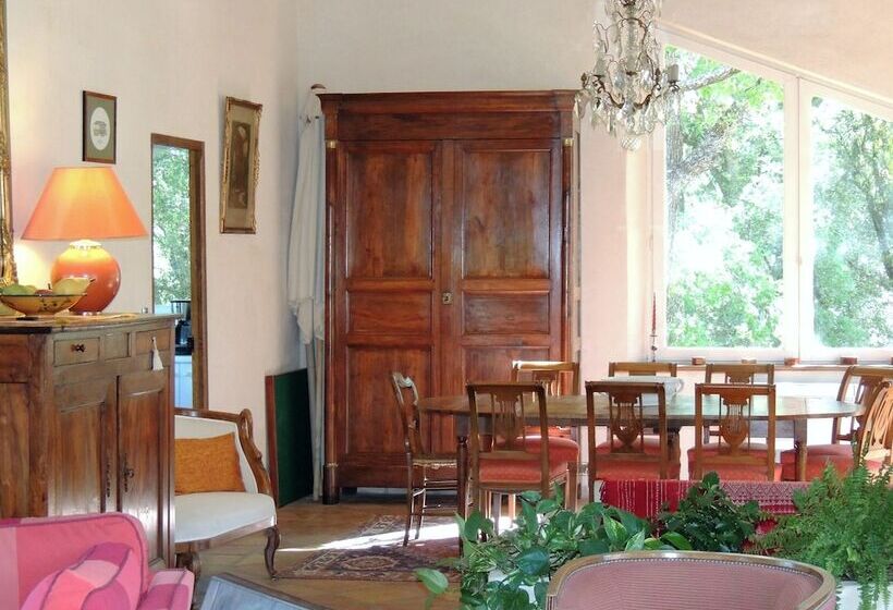 ベッドアンドブレックファースト Chenesverts Bucaille