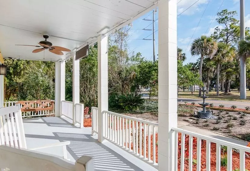 Aamiaismajoitus (B&B) The Wayward Traveler S Inn