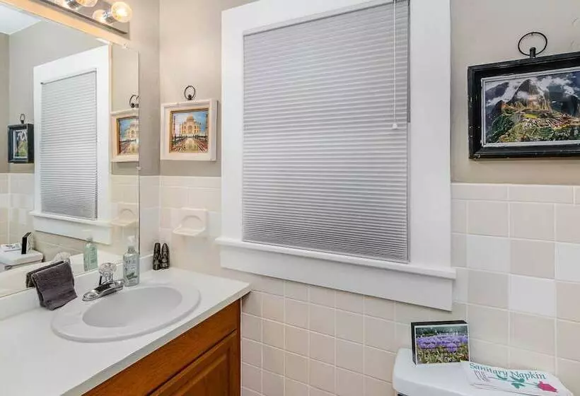 Aamiaismajoitus (B&B) The Wayward Traveler S Inn