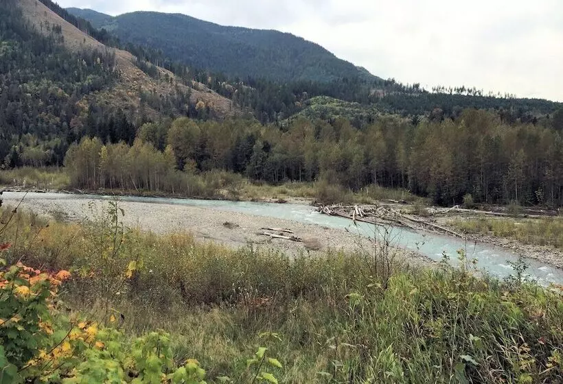 Glacier Springs – Cabin #16   1br Cabin