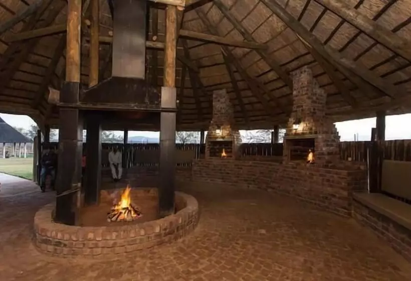 Hotelli A 1 Njalo Njalo Safari