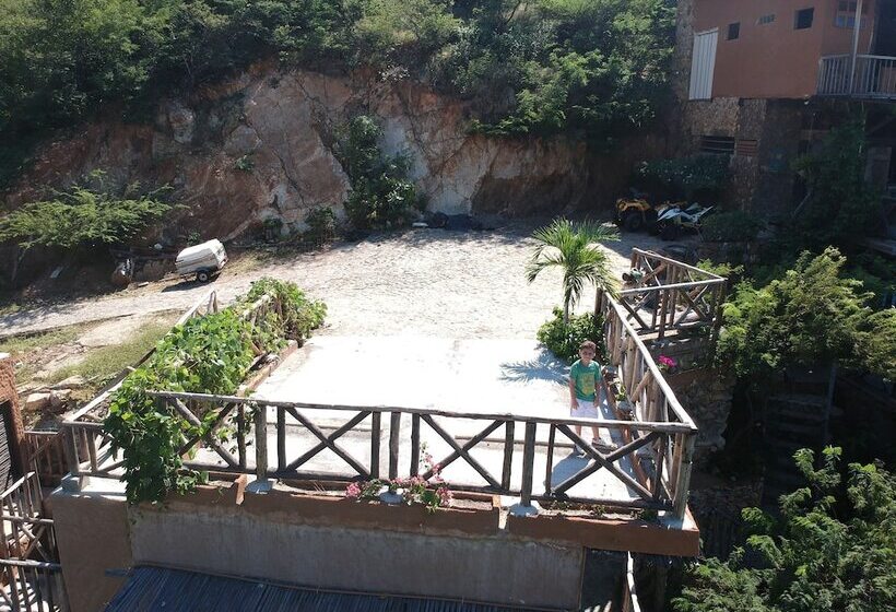 בית מלון כפרי Bunsizanisi