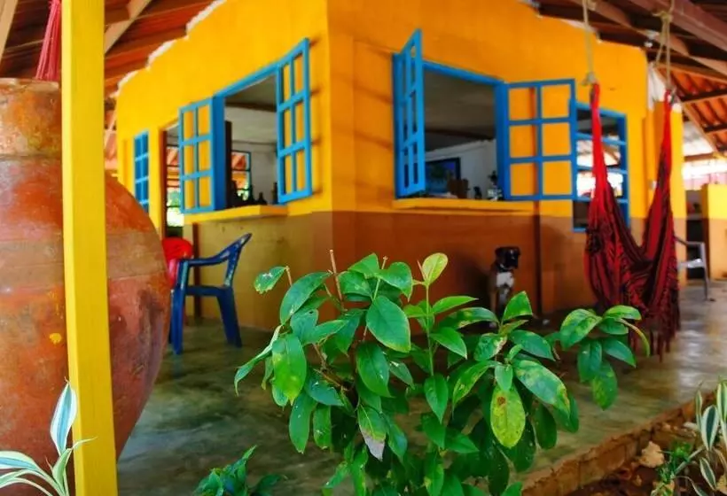 ホテル Cebaco Sunrise Lodge