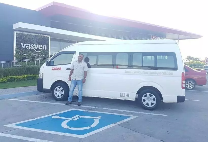 ホテル Cebaco Sunrise Lodge