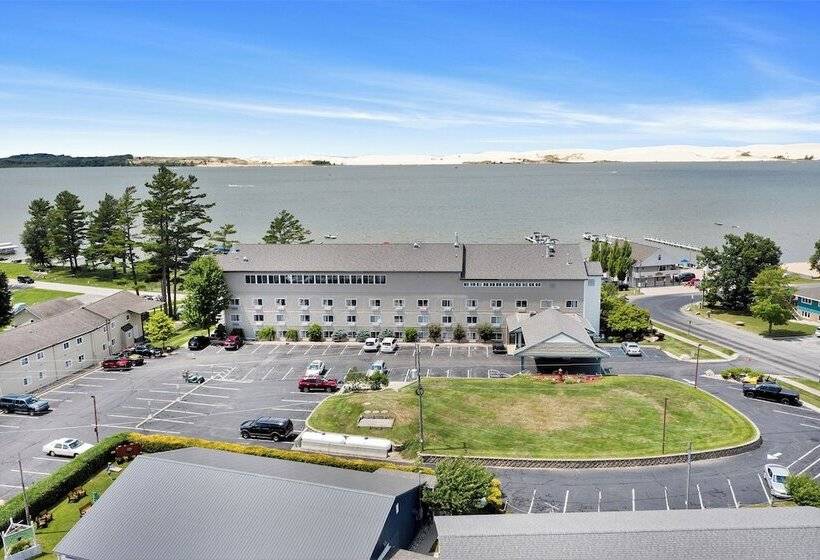 Отель Dunes Waterfront Resort