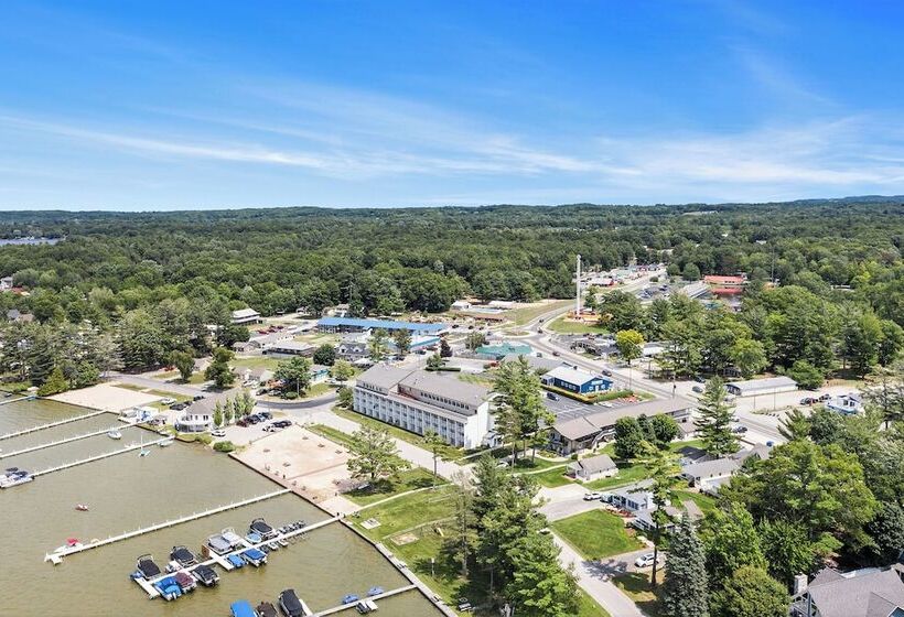 Отель Dunes Waterfront Resort