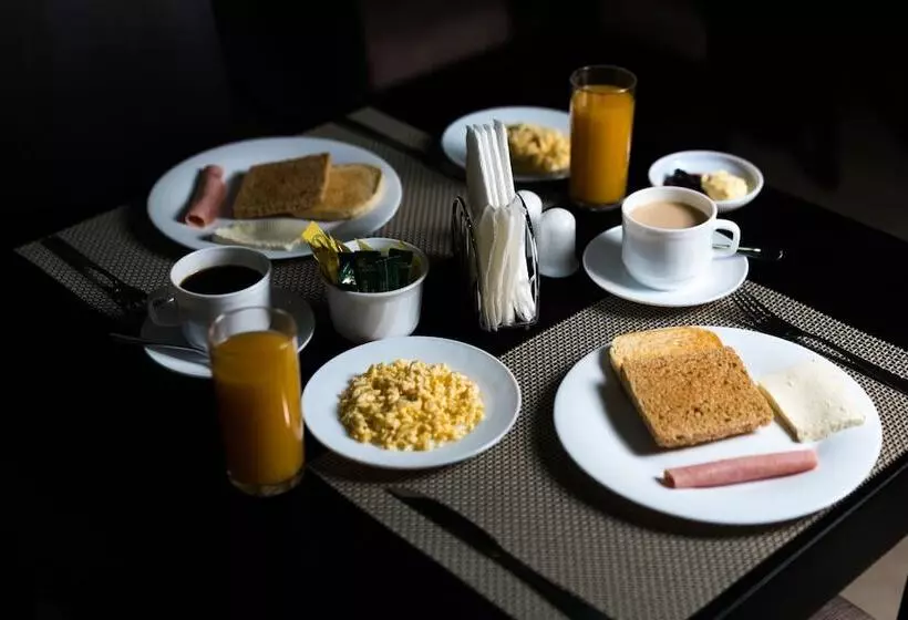 Hotelli La Ria Durán