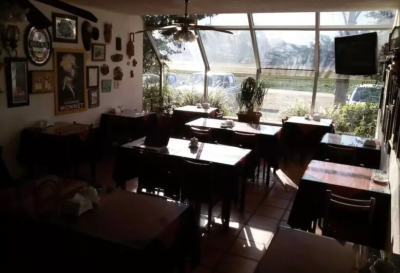 ホテル Niagara Inn