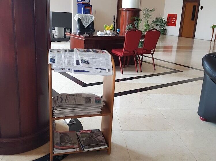 هتل Oattara Thiri