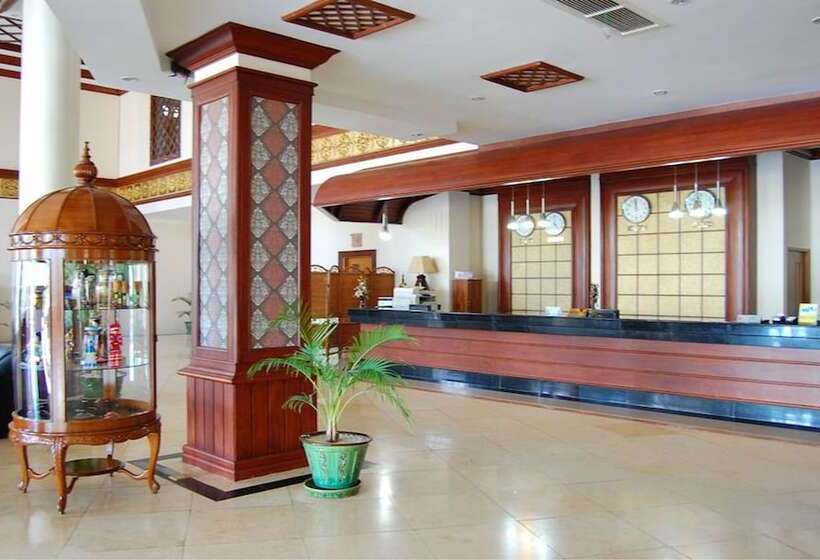 هتل Oattara Thiri