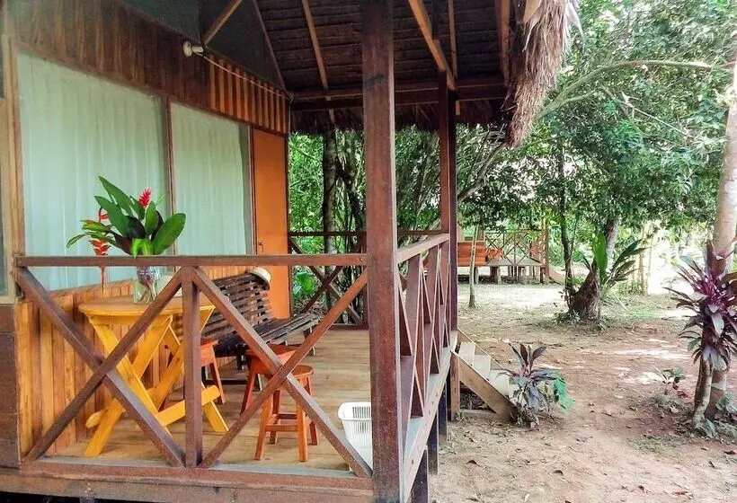 ホテル Tambopata River