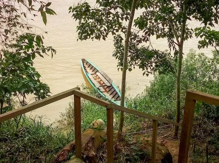 ホテル Tambopata River
