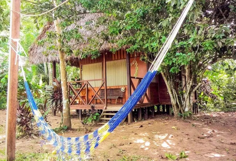 ホテル Tambopata River