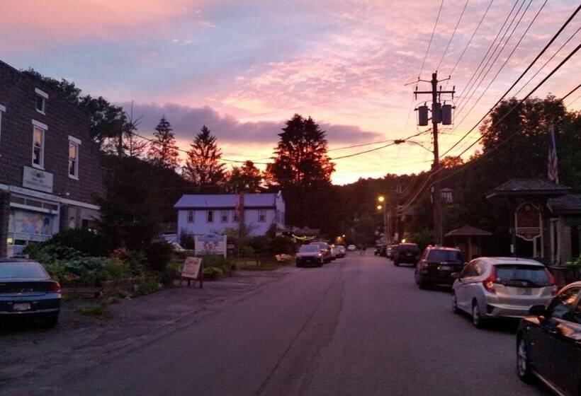 בית מלון כפרי The Wheelhouse Inn