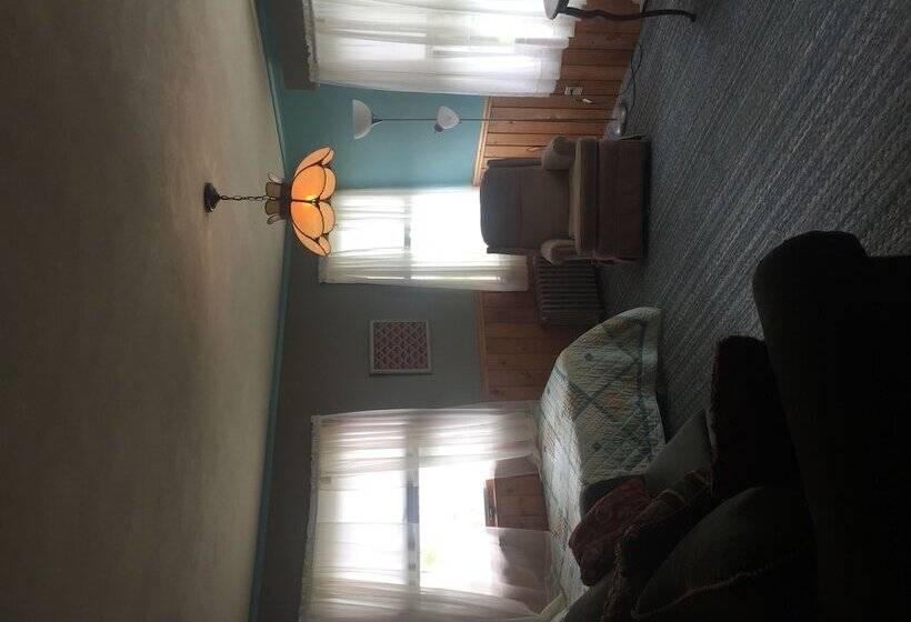 בית מלון כפרי The Wheelhouse Inn