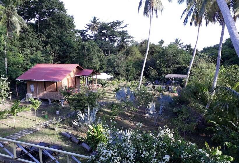 Hotel Yellow Home Providence Island